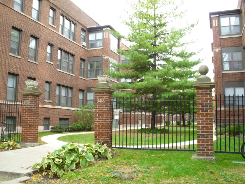 5416 S. Woodlawn Avenue
